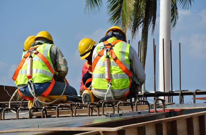 Conte com a Assistec para seus equipamentos elétricos para construção civil